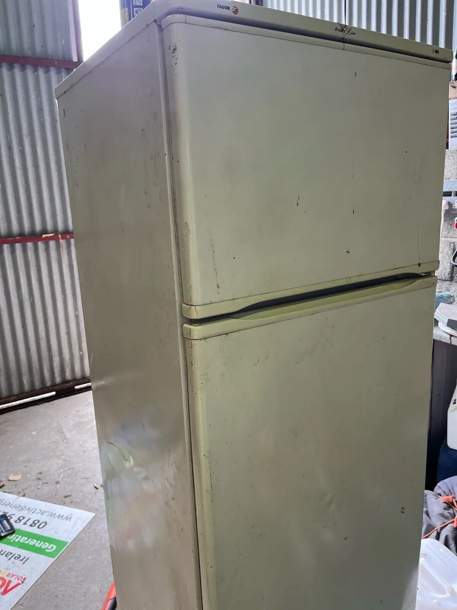 FREEZER/FRIDGE FREEZER - Image 1