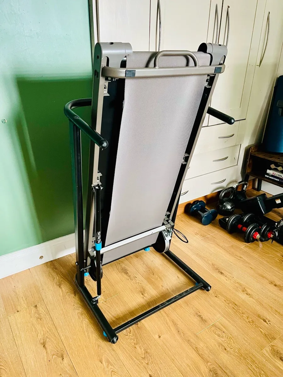 Manual Treadmill With Incline - Image 2