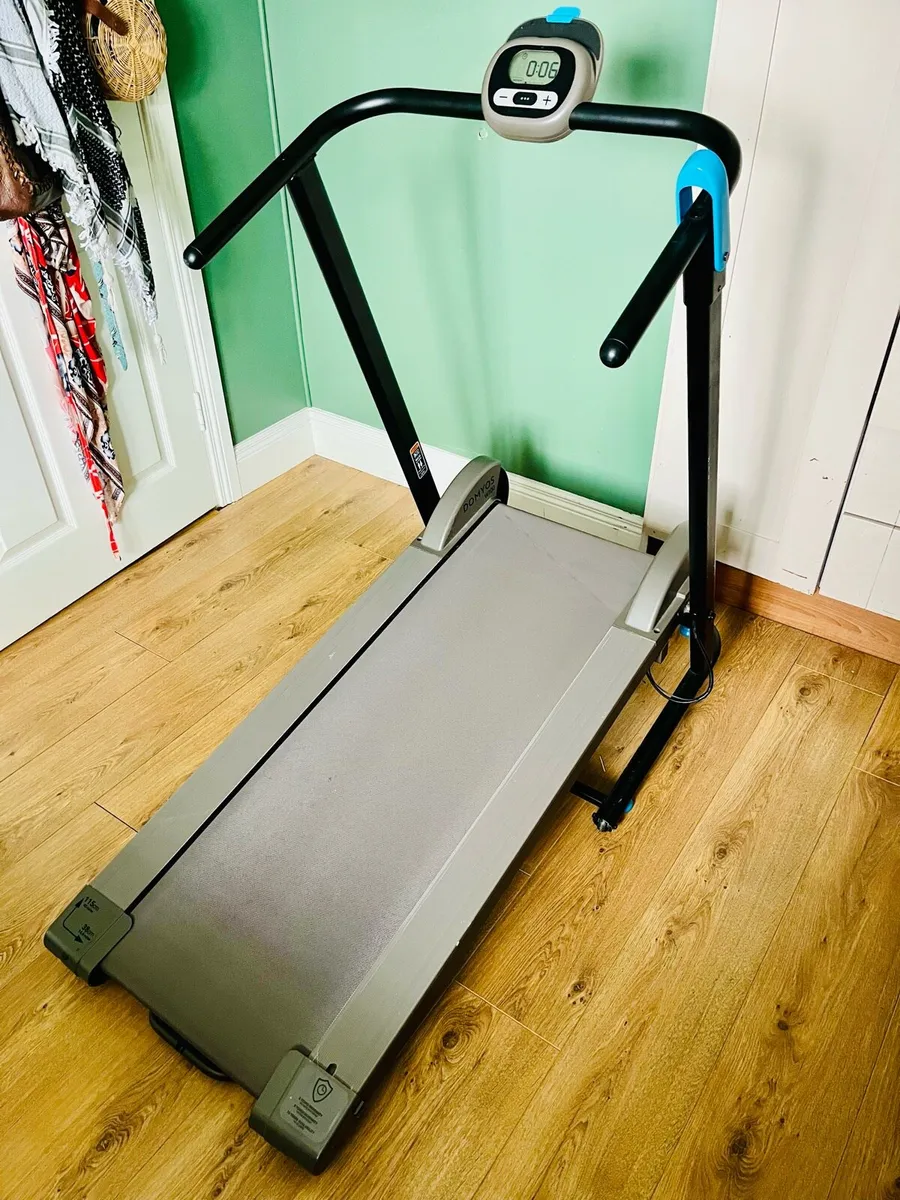 Manual Treadmill With Incline - Image 4