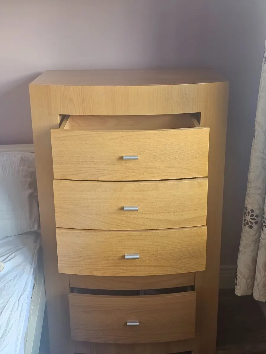 Chest of drawer with mirror - Image 2