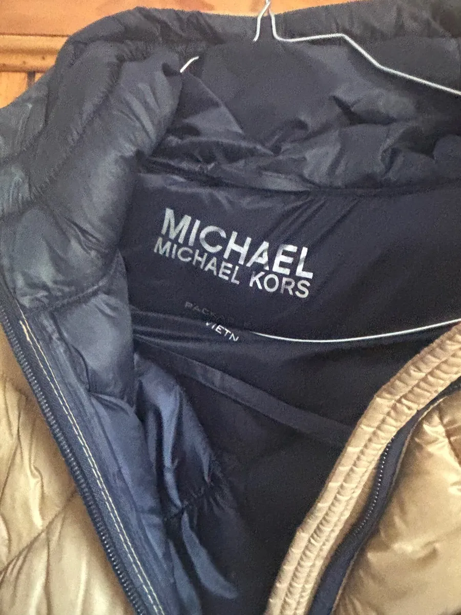 Woman’s jacket Michael Kor Puffer - Image 1