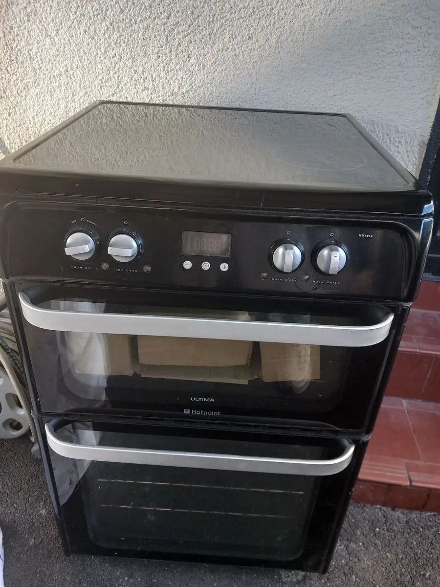 Oven - Image 1