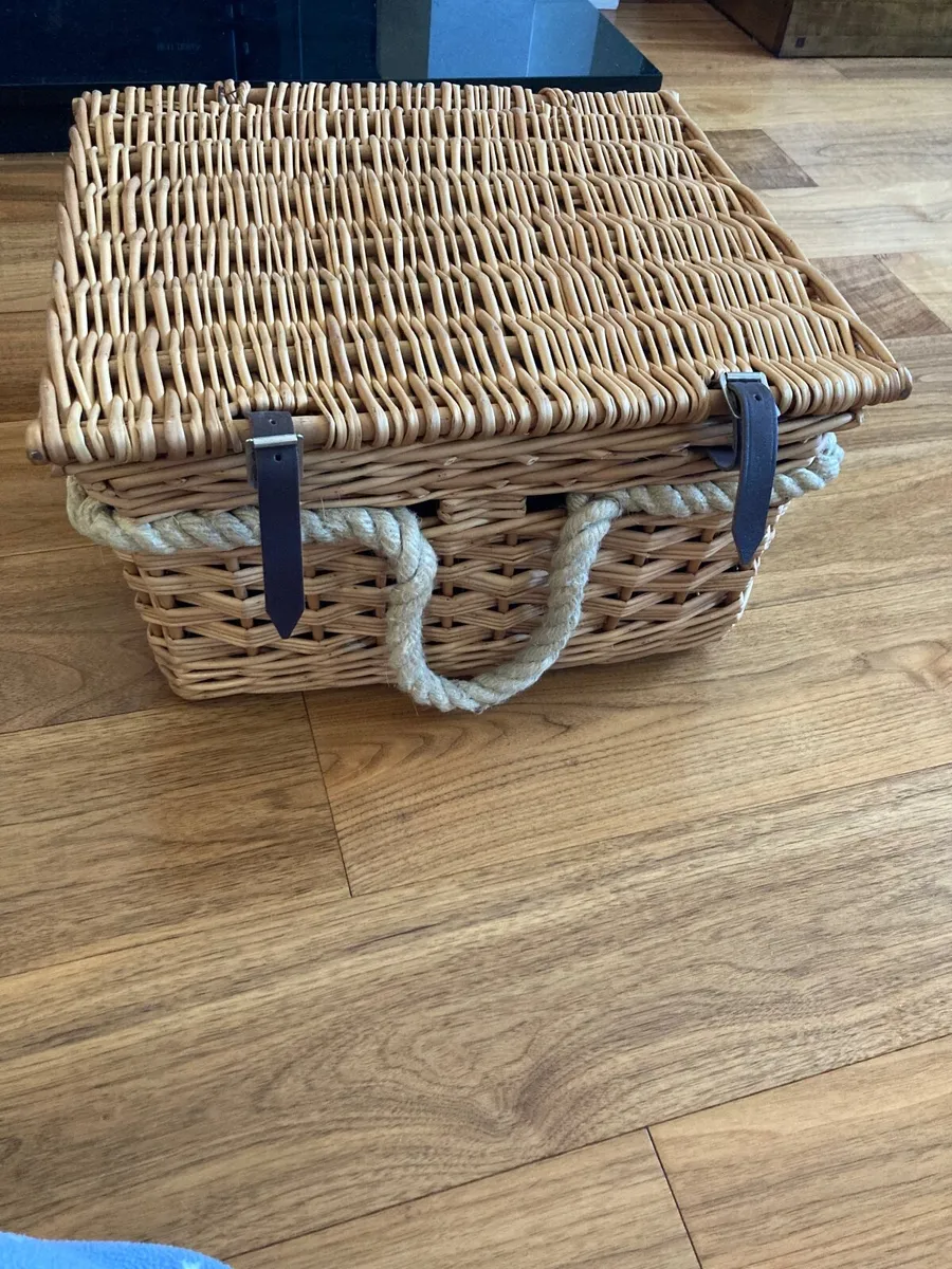 Picnic Basket - Image 2