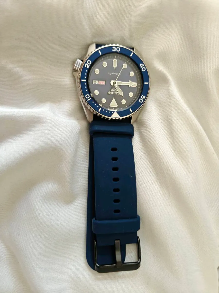 Seiko 5 Watch - Image 1