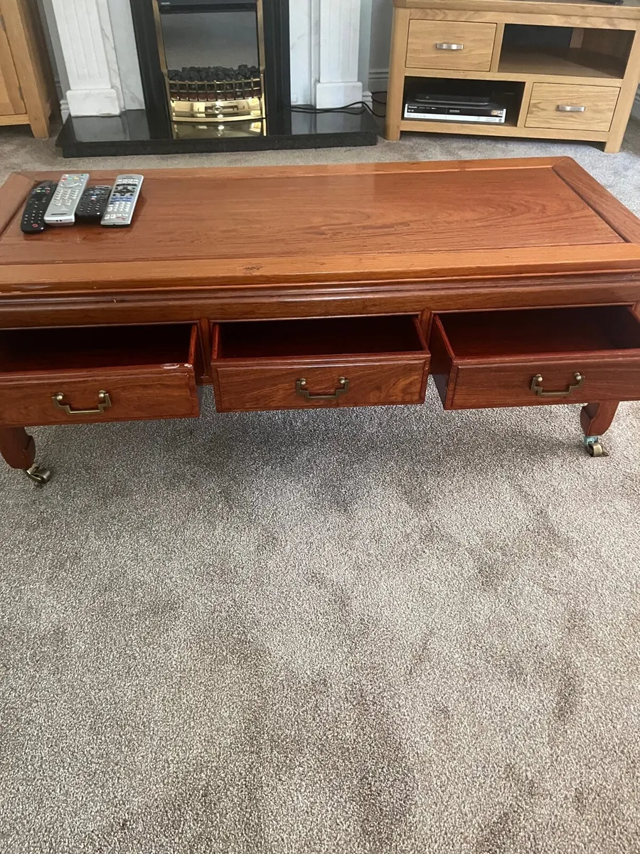 Living room table / storage unit - Image 3