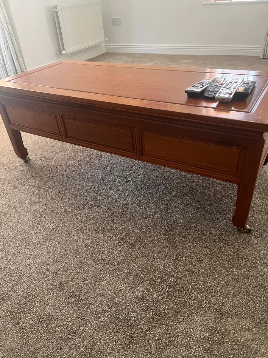 Living room table / storage unit - Image 2