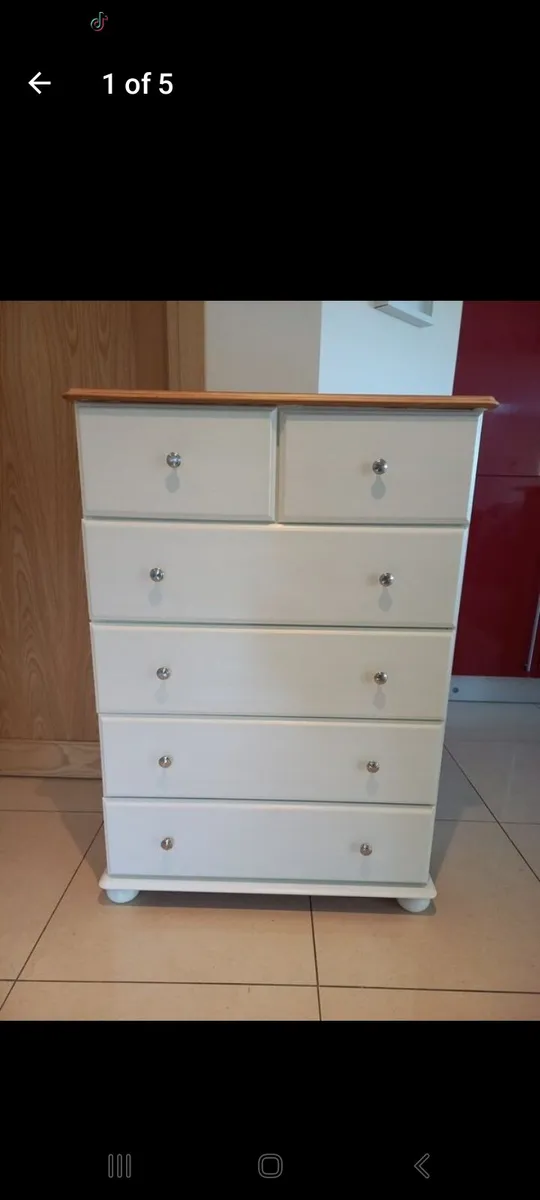 Chest of drawers - Image 1