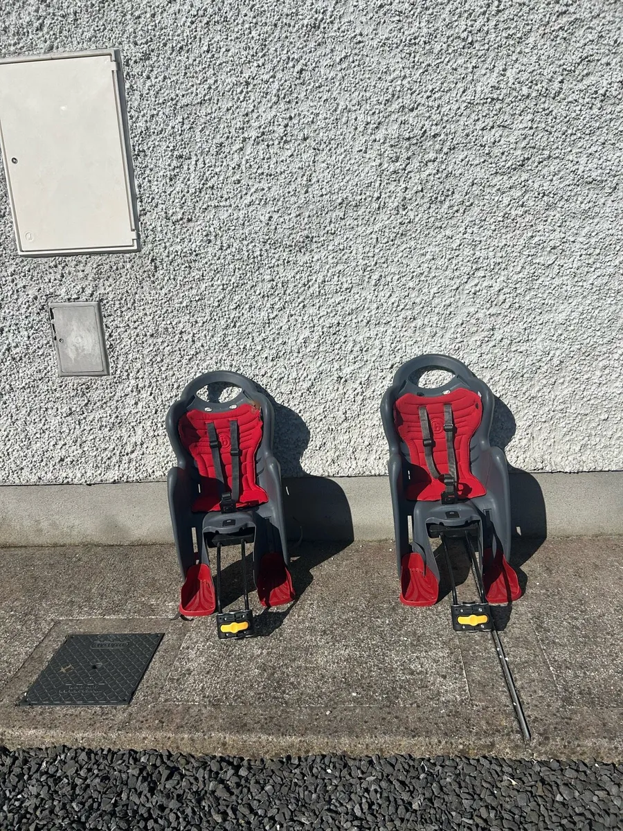 Child’s carrier seat for a bike x2 - Image 1