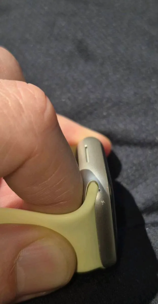 Apple watch  series 9 41mm - Image 3