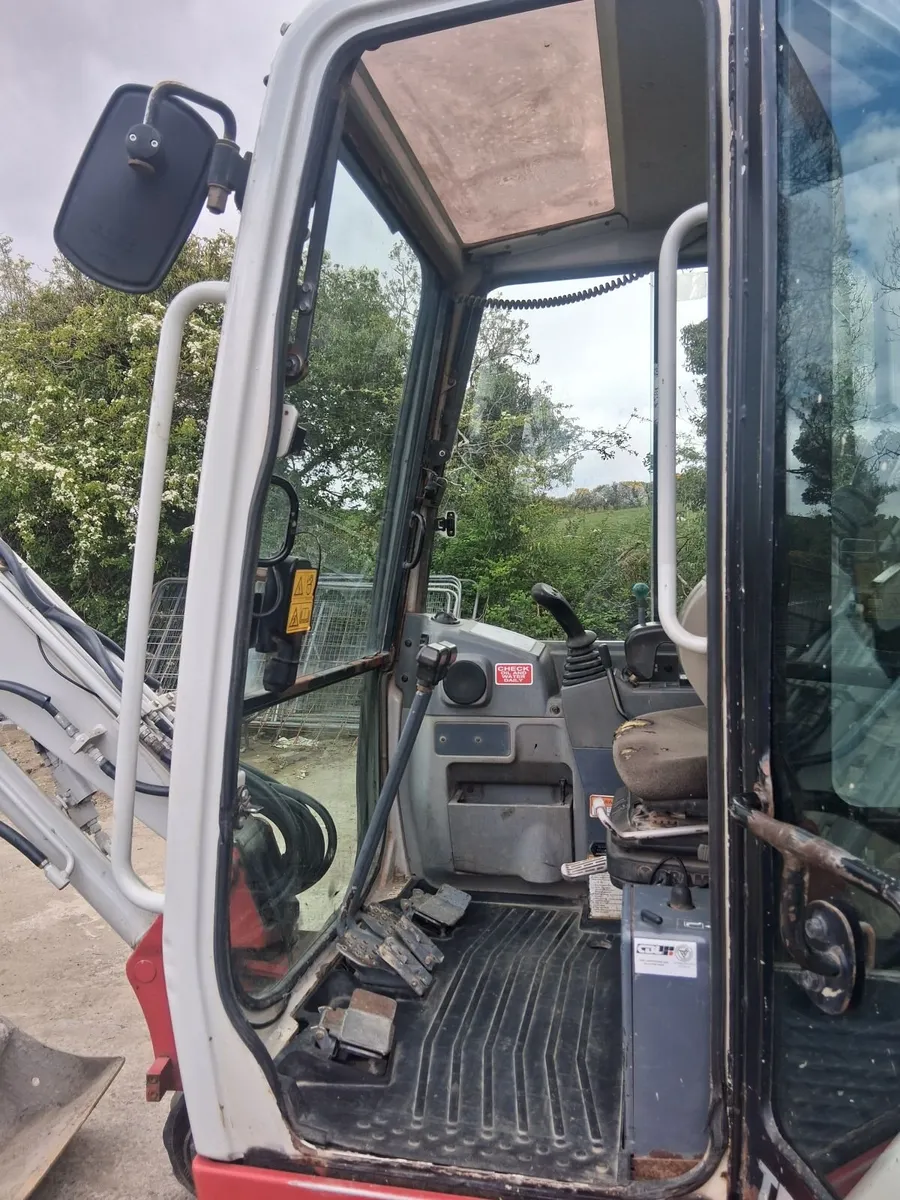 Takeuchi tb228 2015 - Image 4