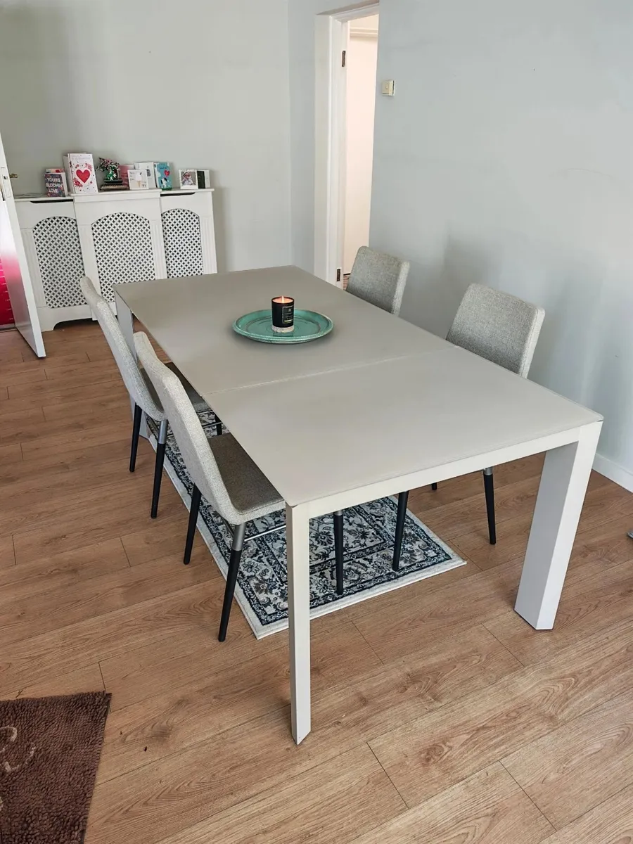 Domitalia Extendable Dining Table - Image 4