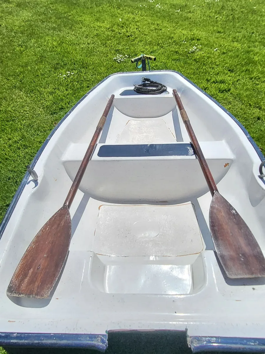 8ft Fiberglass Punt - Image 2