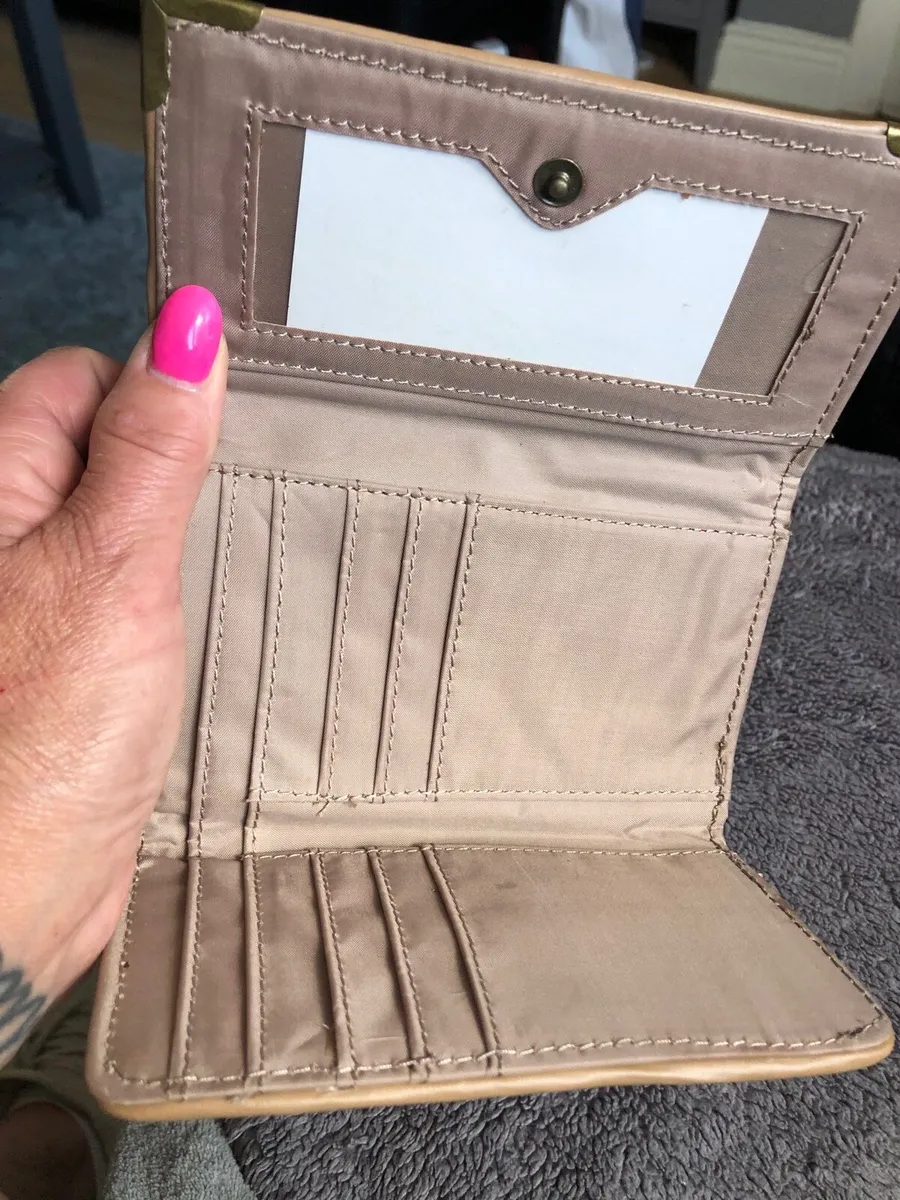 Ladies leather purse €10 - Image 3