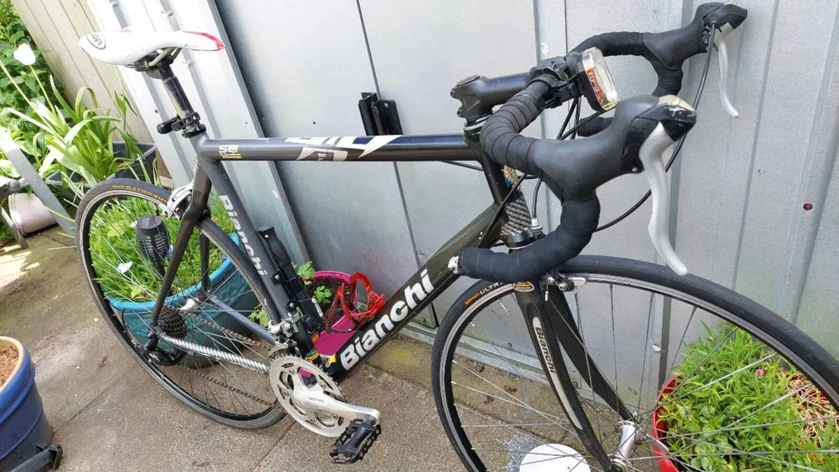 Bianchi SL 3 Alu-Carbon Road Bike - Image 1