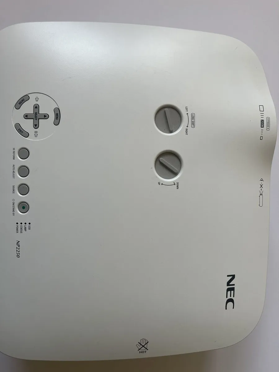 NEC NP 2250 Projector - Image 3
