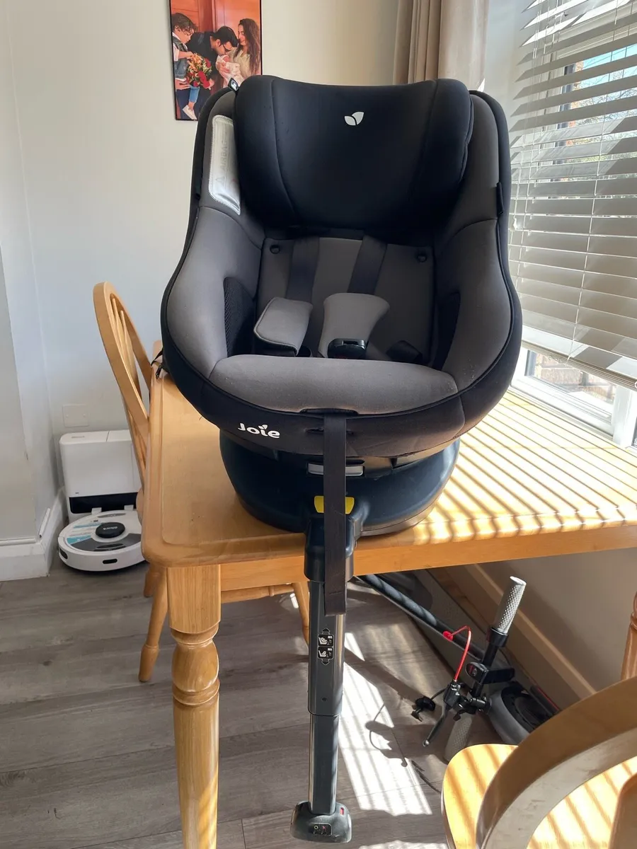 Joie Car Seat with ISOFIX Base - Image 2
