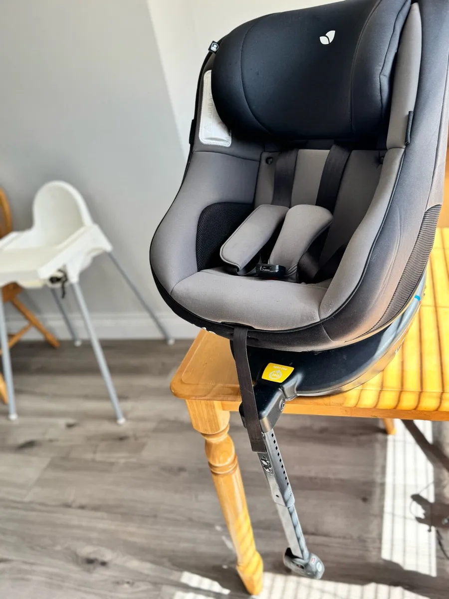 Joie Car Seat with ISOFIX Base - Image 3
