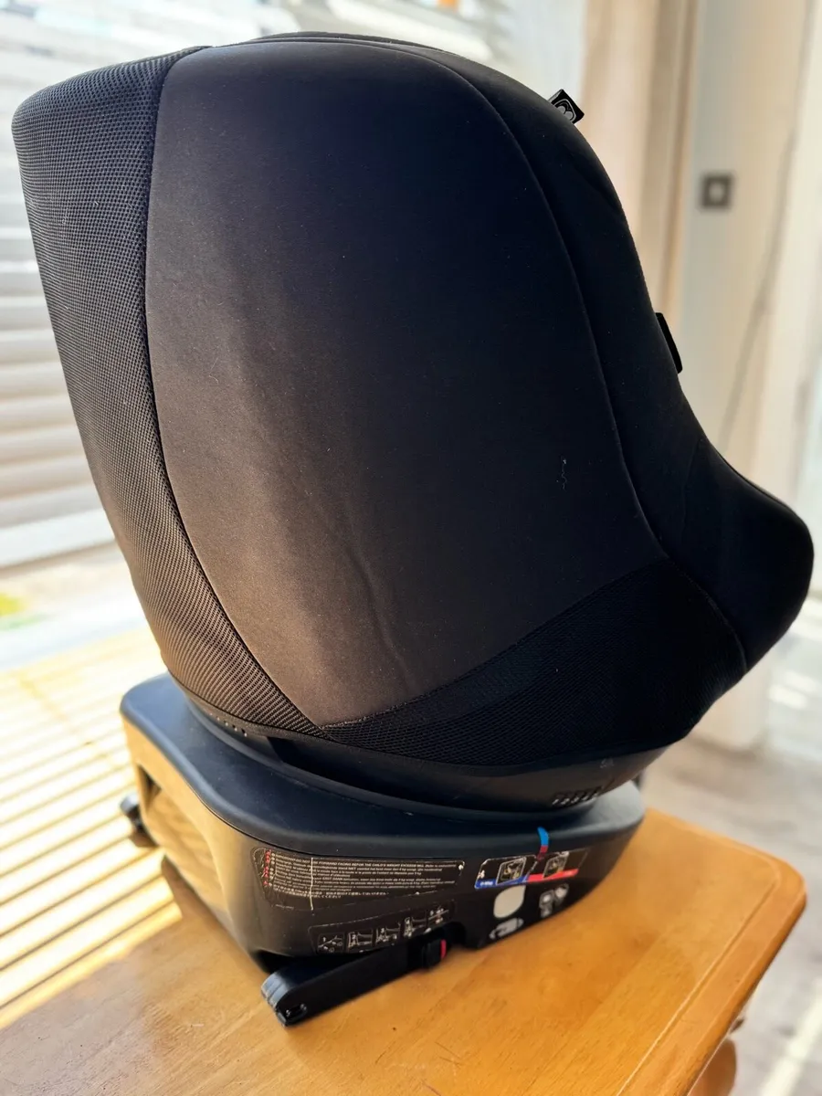Joie Car Seat with ISOFIX Base - Image 4