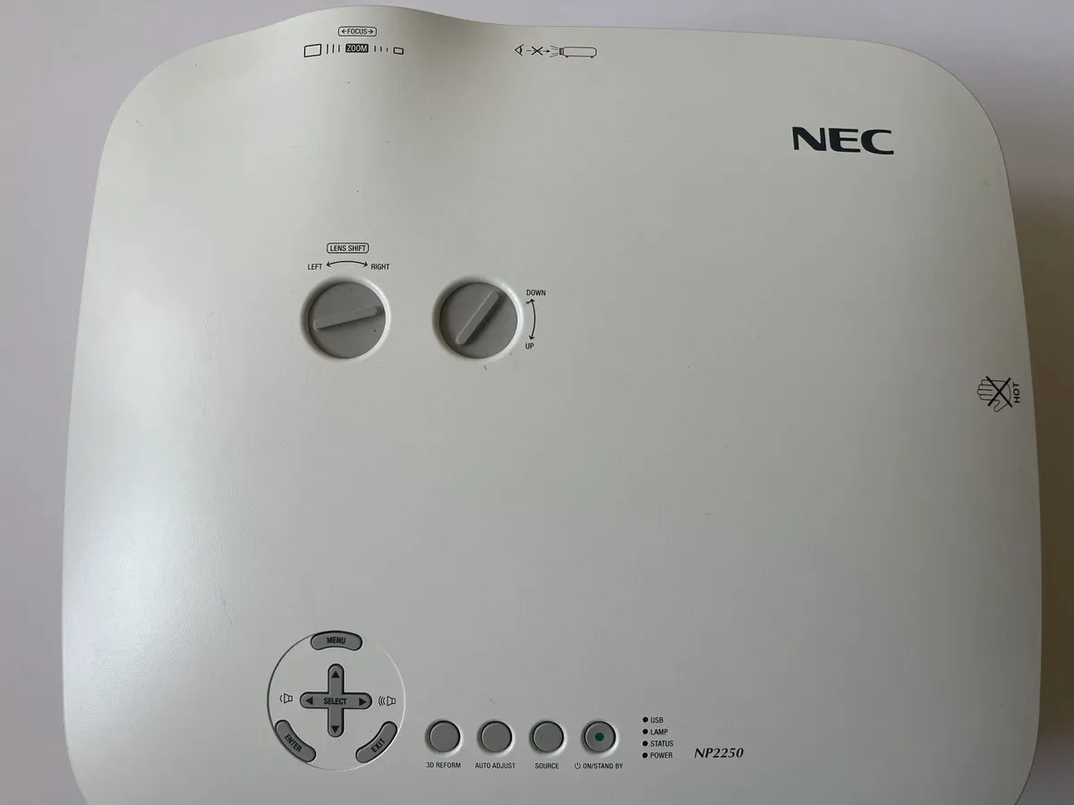 NEC NP2250 Projector - Image 2