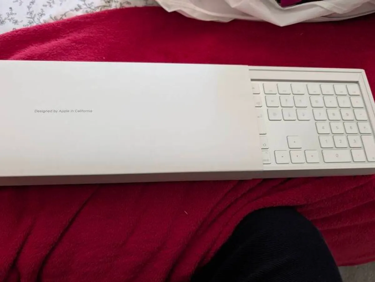 apple Keyboard and wireless mouse unused - Image 3