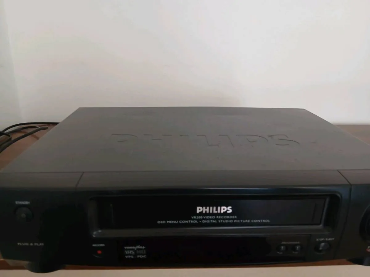 Phillips vhs player - Image 2