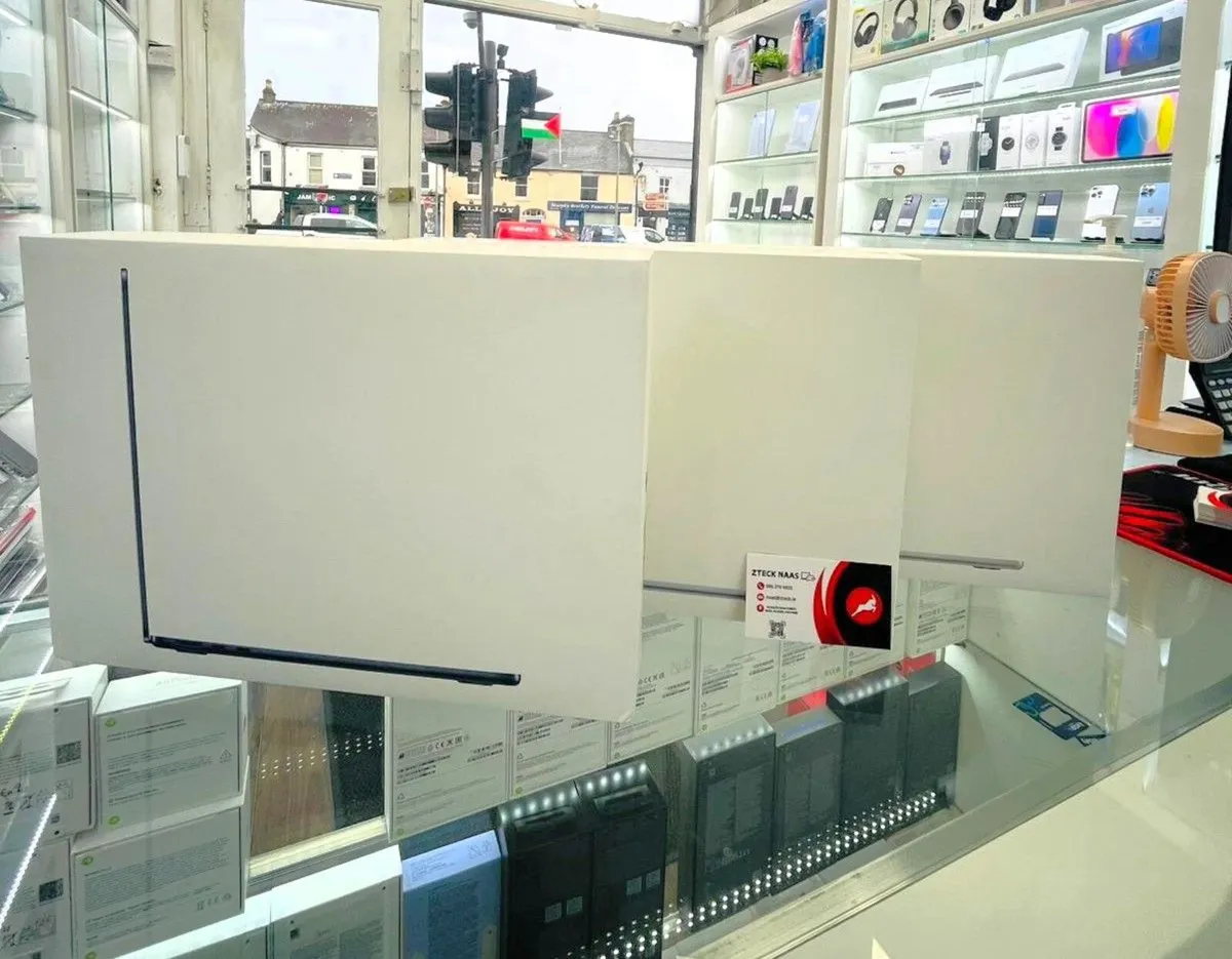 Apple Macbook Air M4 Apple Macbook Air M4 Apple Ma