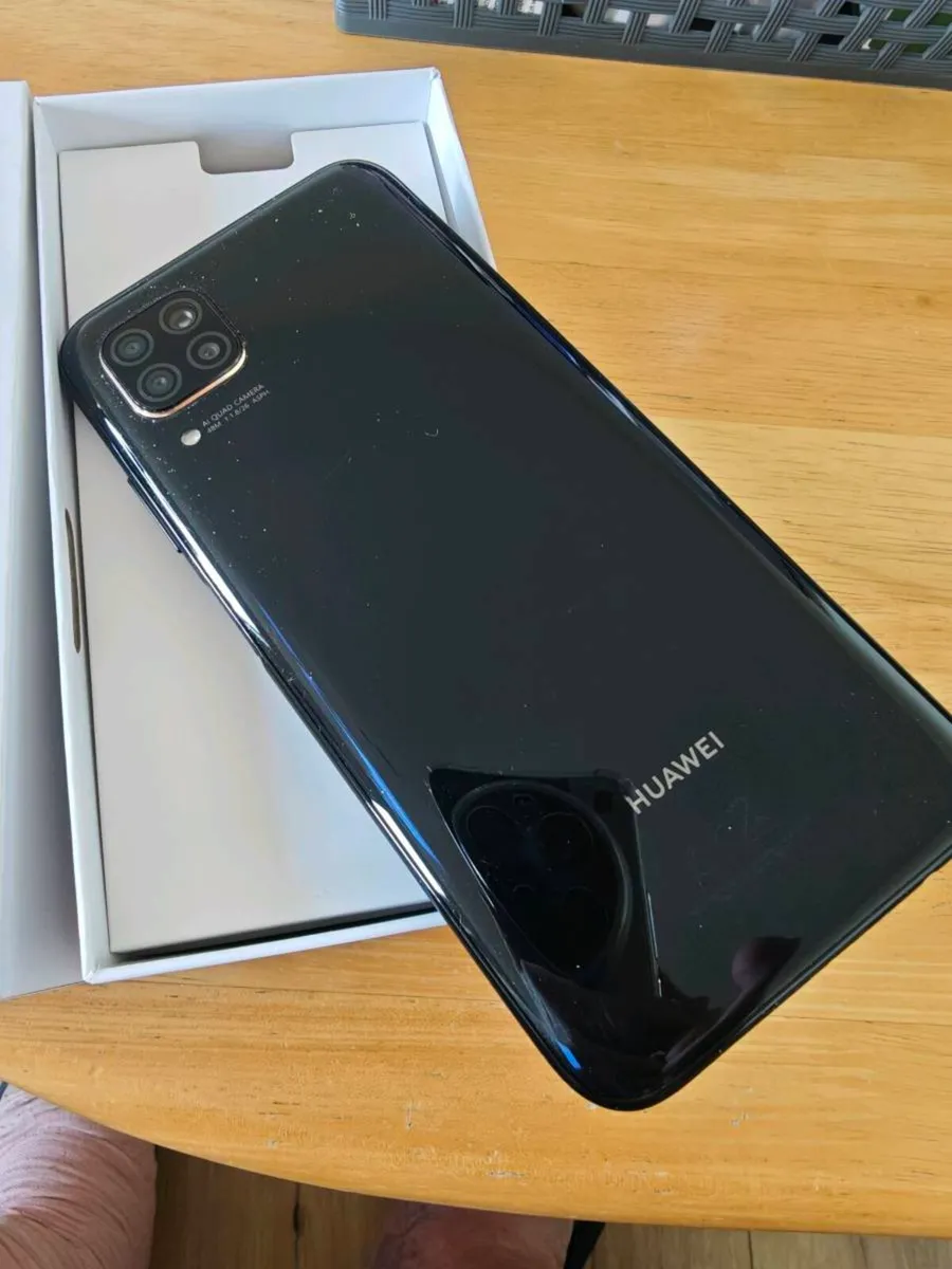 Huawei p40 lite Every network - Image 3
