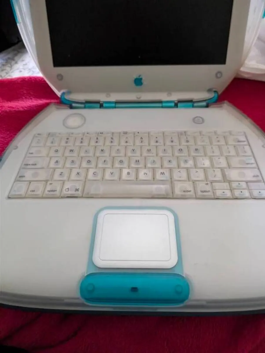 Vintage Apple iBook G3 Clamshell - Blueberry (Model M2453) - Rare Tech Icon - Image 4