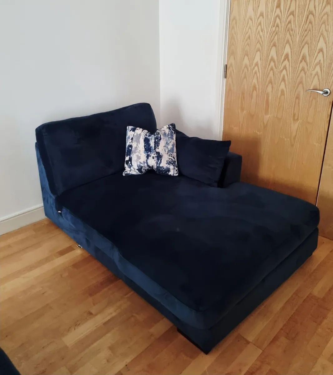 Sofa - Image 3