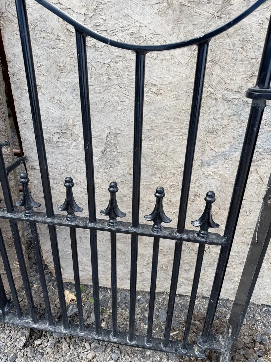 Gate - Image 4