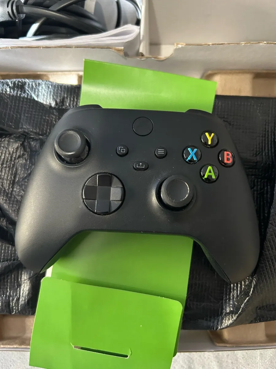 Xbox Series S 1TB Carbon Black - BOXED - Image 4