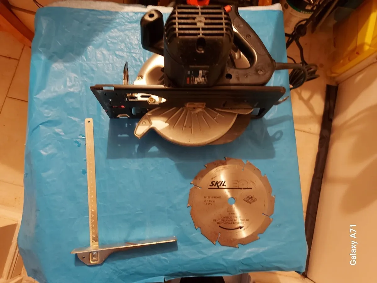 SKIL Circular SAW 5366 F0155366 67 in CARRY CASE - Image 3