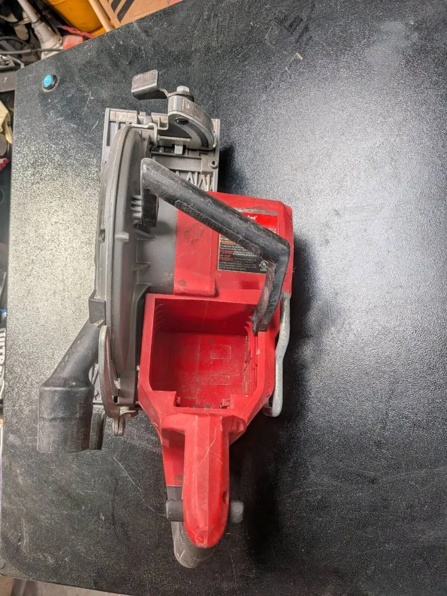 Milwaukee 71/4 " (184mm) rear handle Circular saw - Image 2