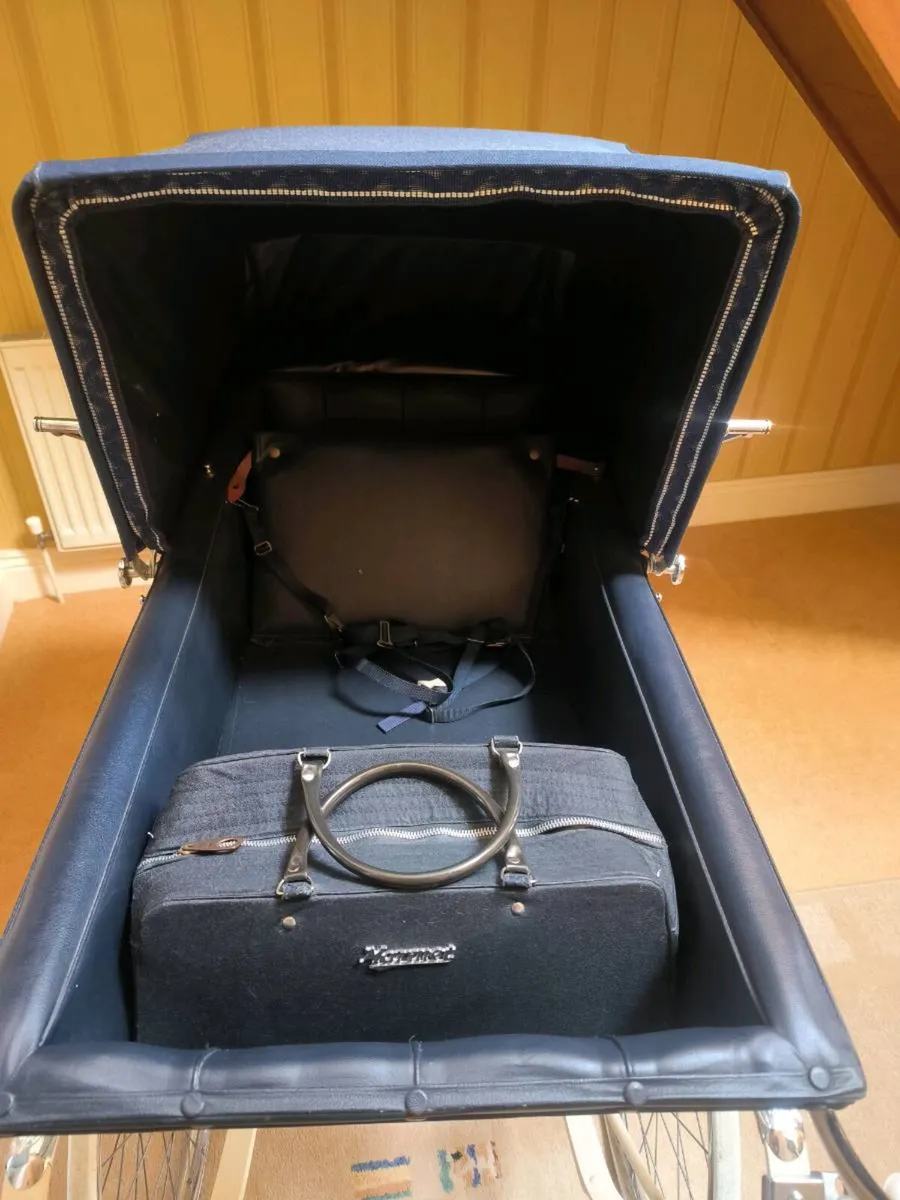 Vintage Pram - Image 4