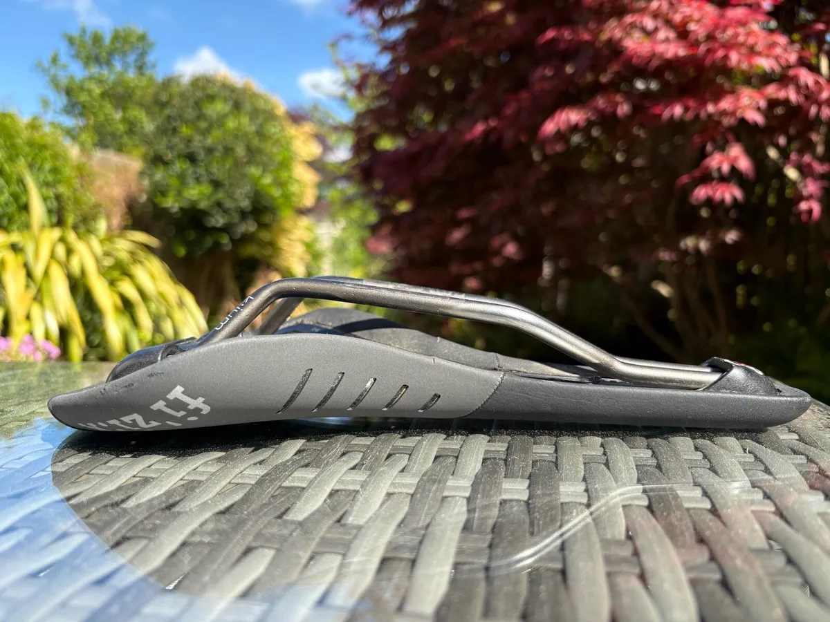 fi’zi:k Antares saddle - Image 4