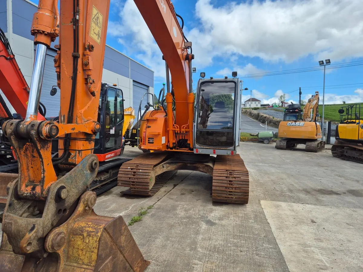 Hitachi Ex135usr 2003 - Image 3