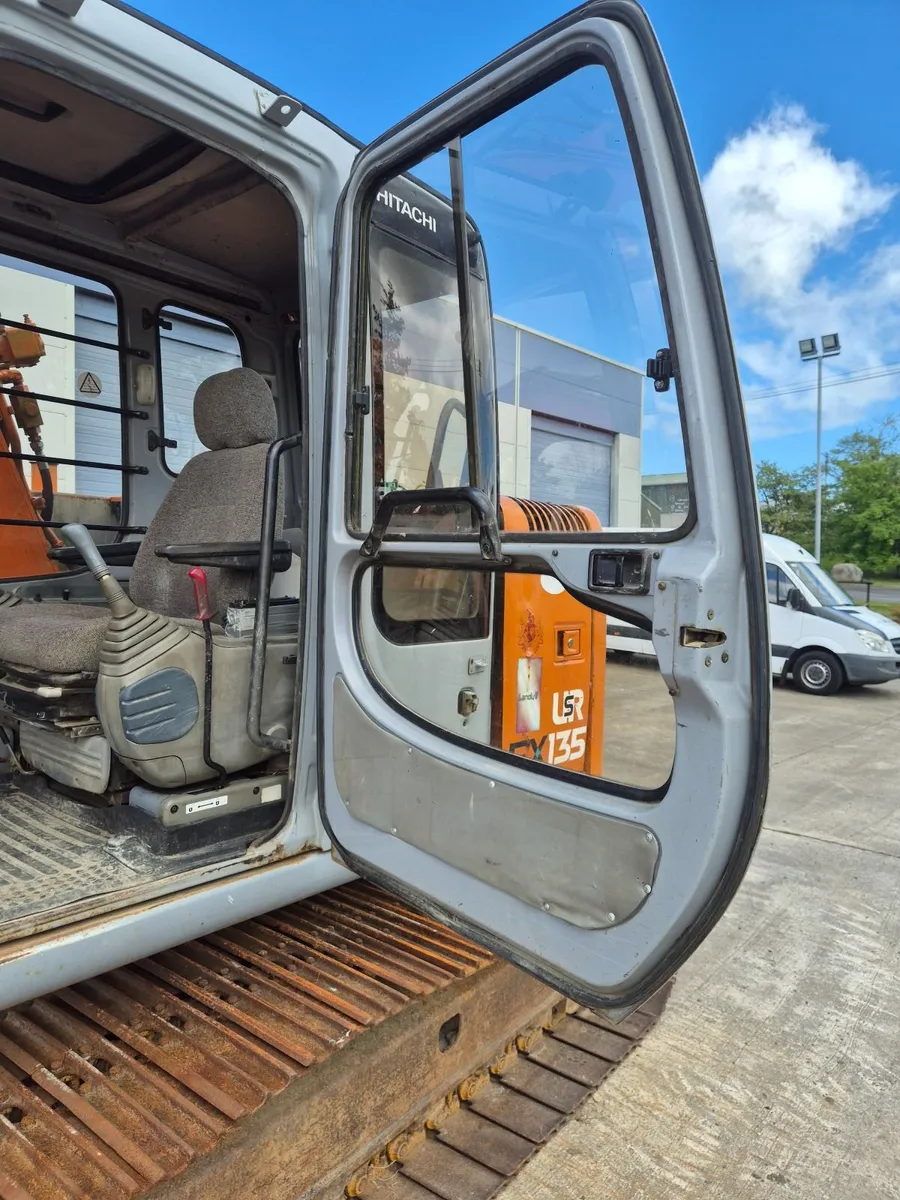 Hitachi Ex135usr 2003 - Image 4