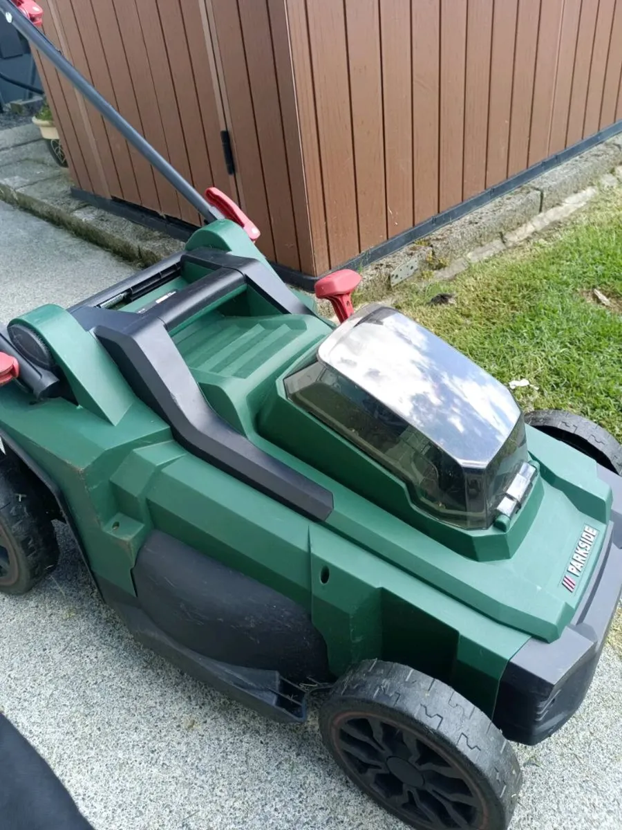 Cordless lawn mower (250e version) - Image 2