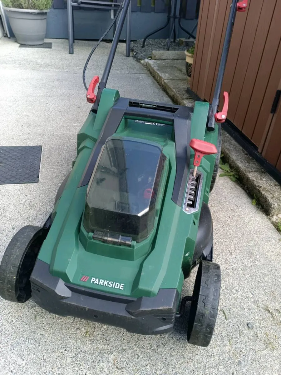 Cordless lawn mower (250e version) - Image 3