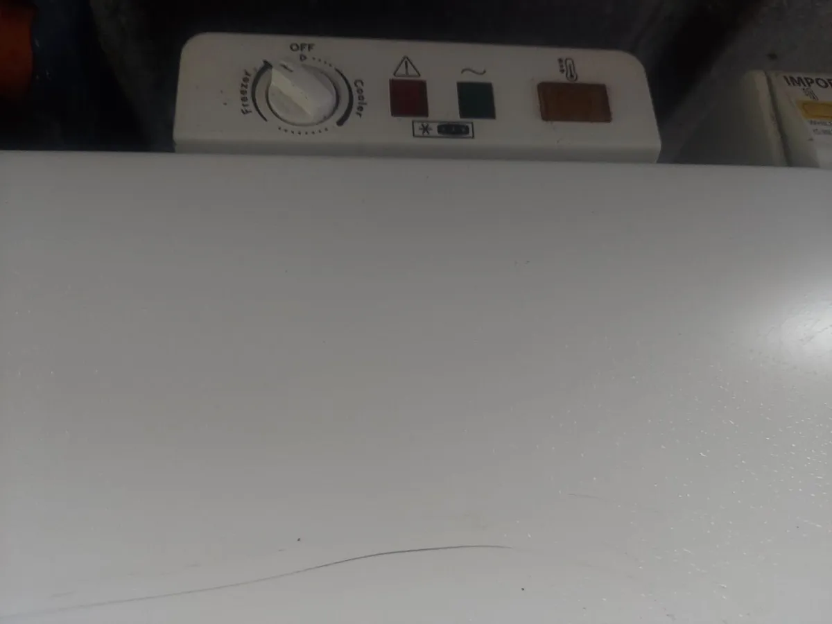 Chest freezer indesit - Image 1