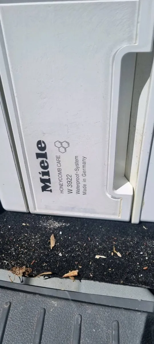 Miele washing machine and dryer - Image 2