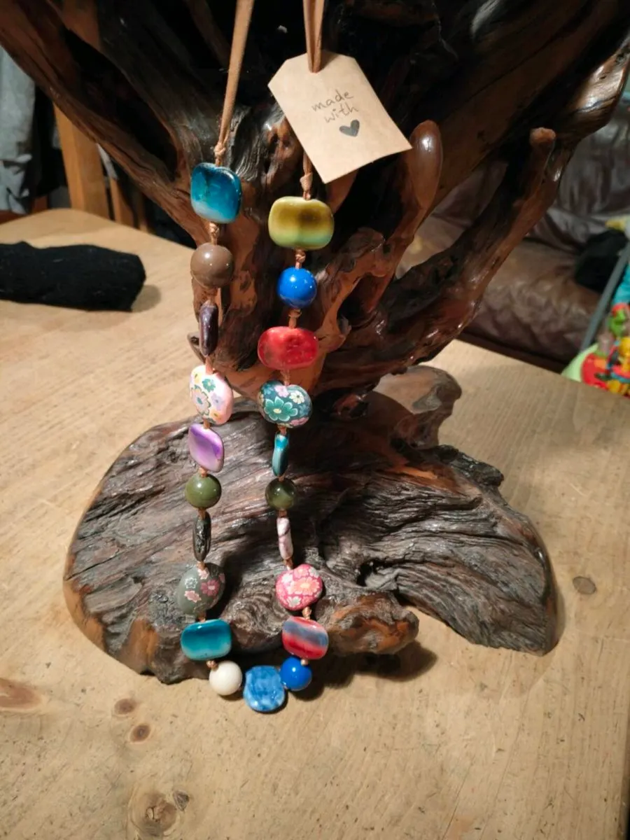 handmade, bohemian-style chunky bead necklace feat - Image 3
