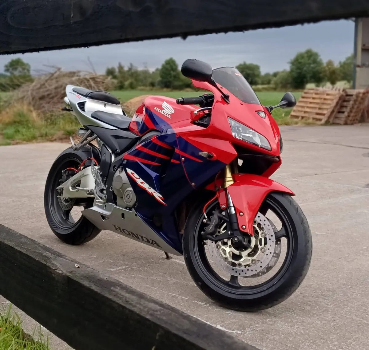 CBR 600RR - Image 1