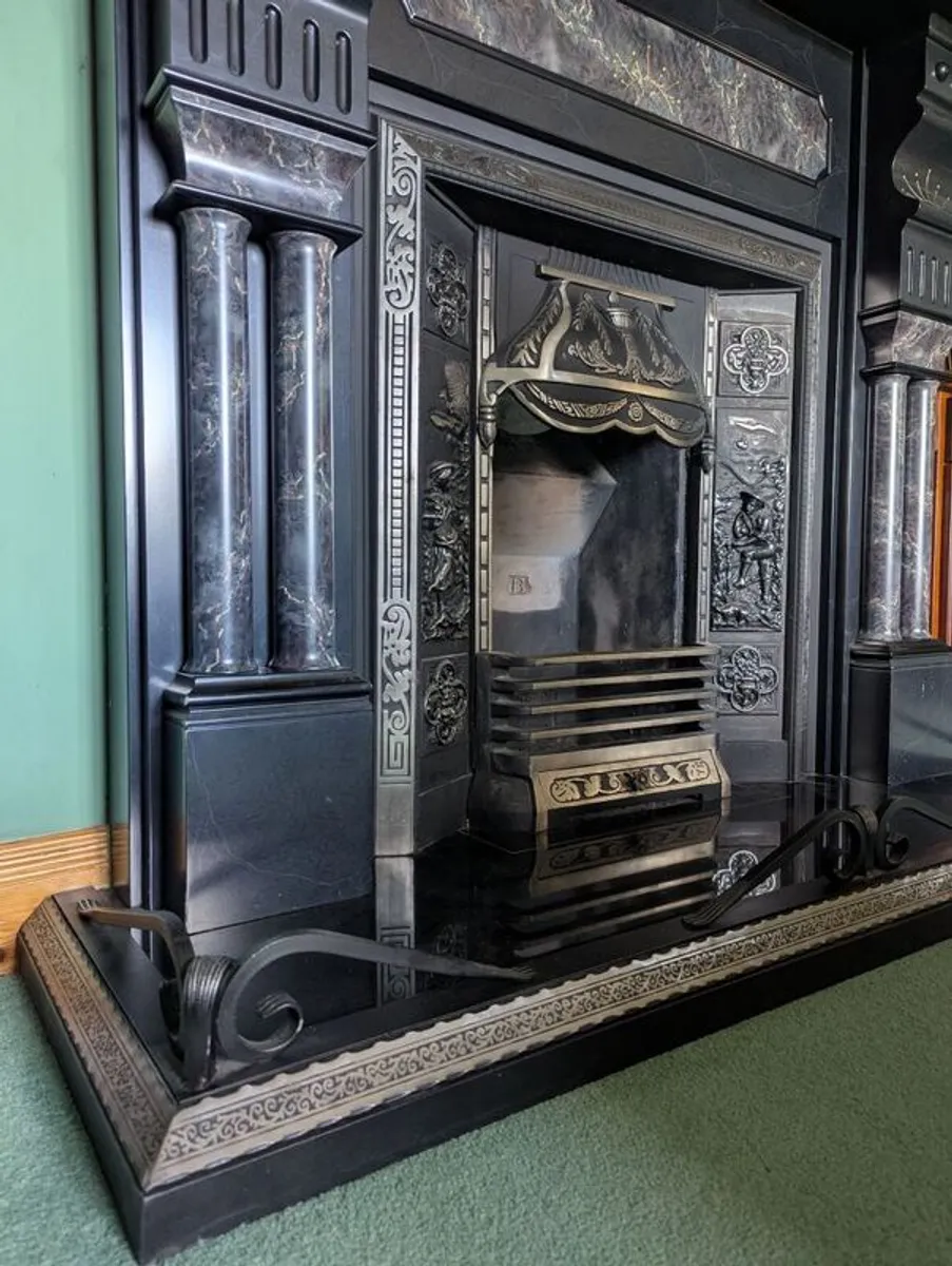 Fireplace - Excellent Condition - Image 4