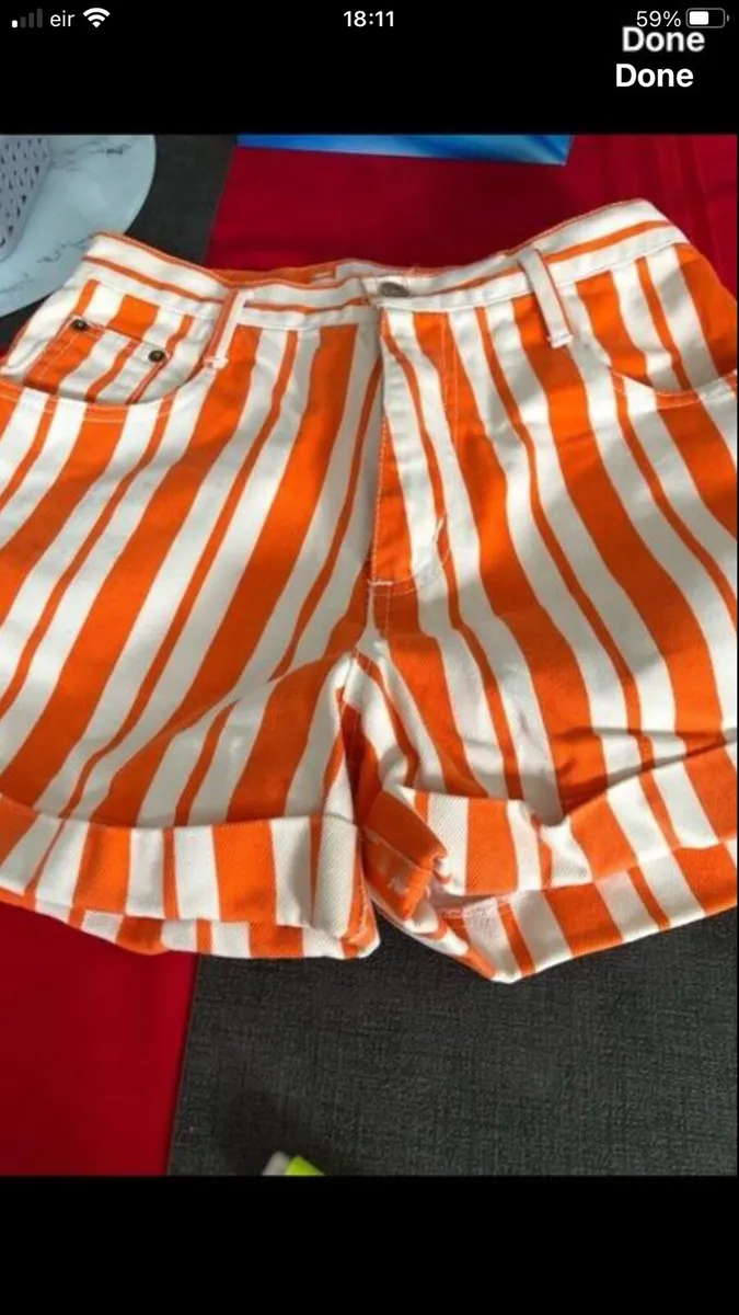 Ladies stunning shorts size 8 €10 - Image 4