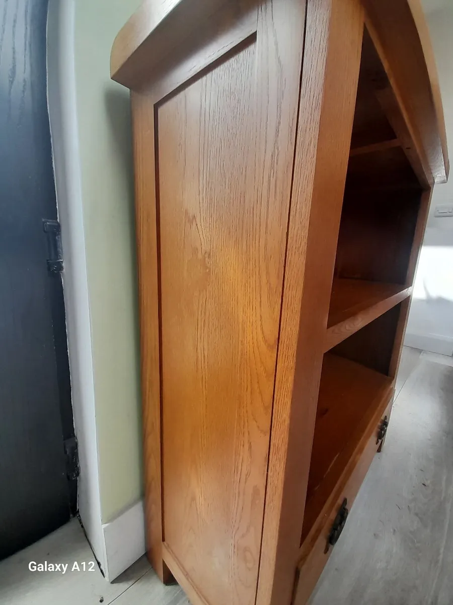 Kingston solid oak bookcase ON HOLD - Image 3