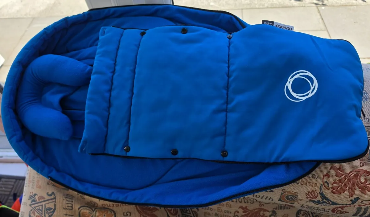 Bugaboo Cameleon Pram and Buggy with lots of blue - Image 4
