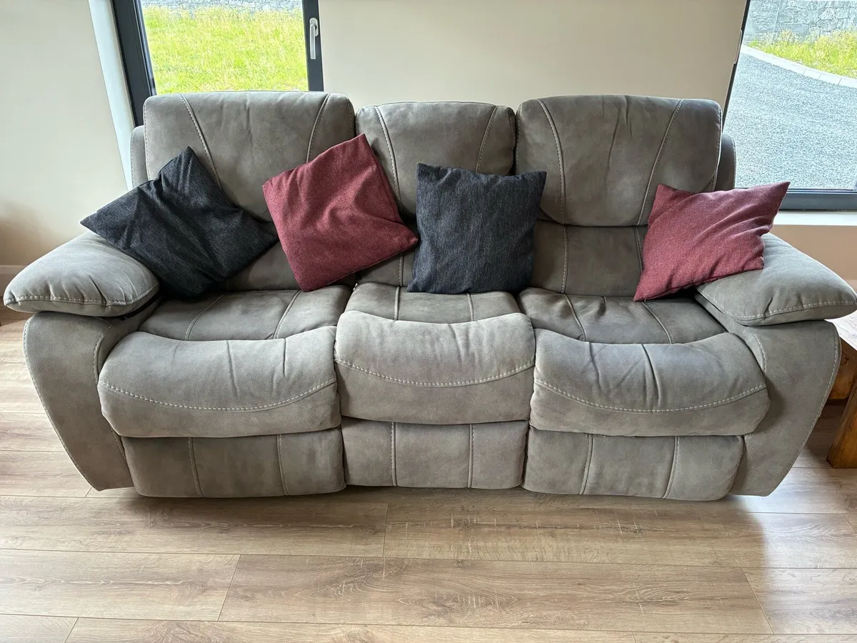 Couch - Image 1