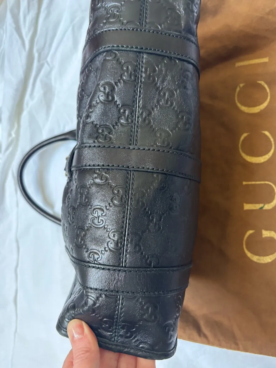 Woman’s Designer Handbag - Image 4
