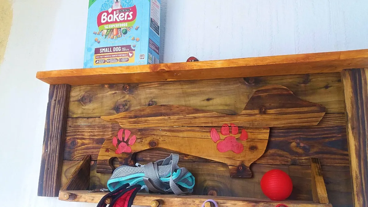 Rustic Wall Dog Organiser /station/storage displa - Image 2